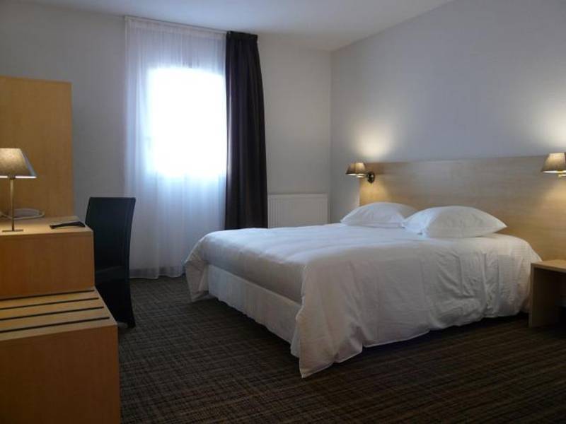 The Originals City, Hôtel Acadine, Le Neubourg (Inter-Hotel) Exterior foto